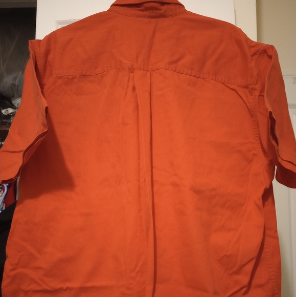 Men's UA, Auburn University button up Shirt XL - Picture 2 of 4